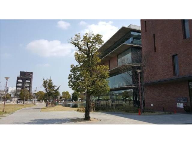 福山市中央図書館(図書館)まで2431m ローズタウン　3番館