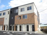 メゾン・ド・リヴァージュ　B棟