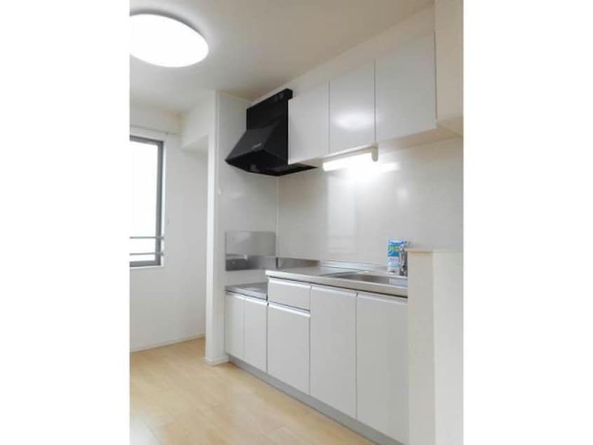  ラ・ルーチェ　Ｂ（西新涯町）