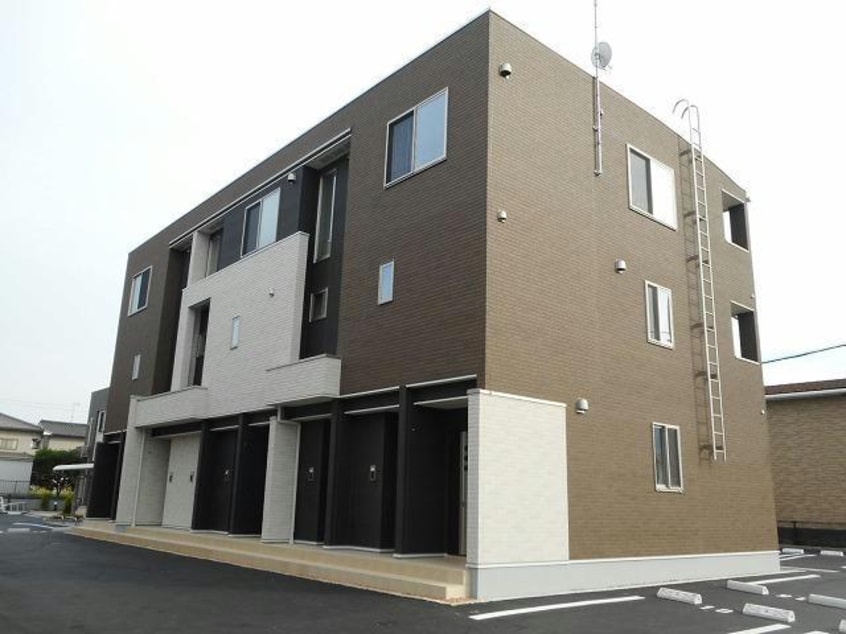  ラ・ルーチェ　Ｂ（西新涯町）