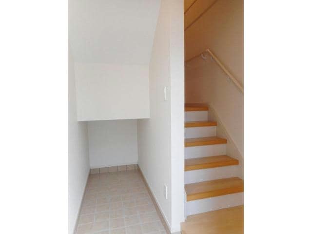  ラ・ルーチェ　Ｂ（西新涯町）