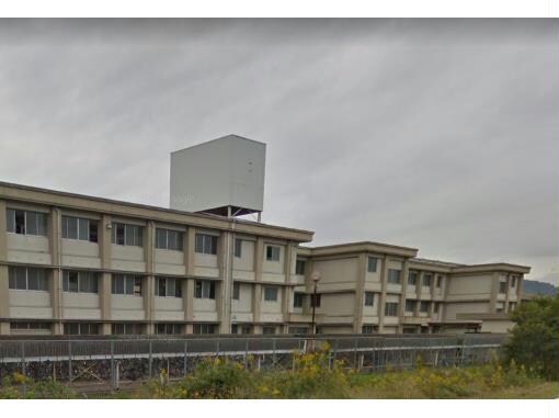 福山市立神辺西中学校(中学校/中等教育学校)まで2057m 神辺中央マンション