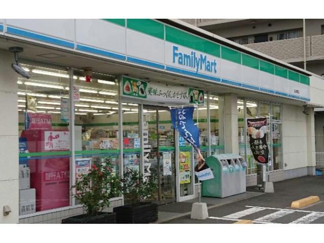 ファミリーマート福山卸町店(コンビニ)まで470m カサグランデ曙　Ｂ棟