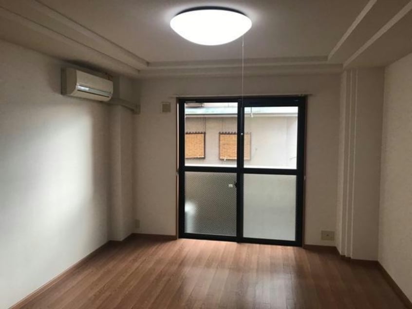  グリーンパレス