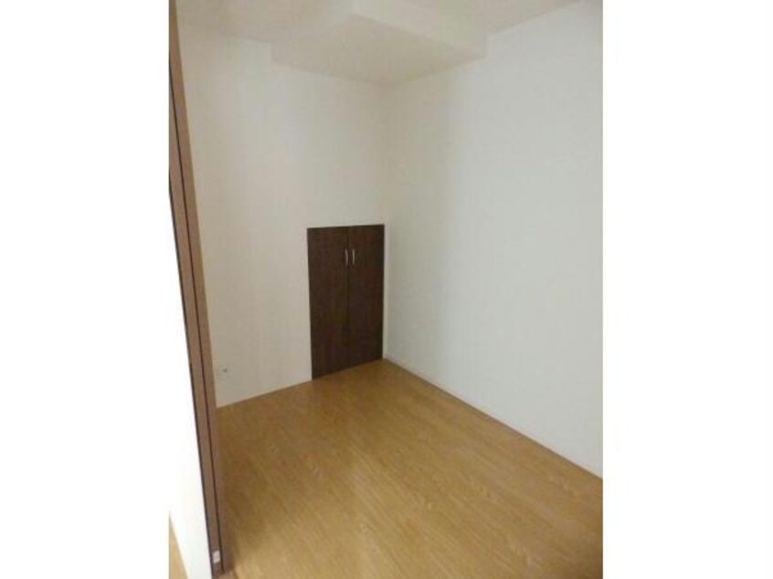  パインツリー　A棟