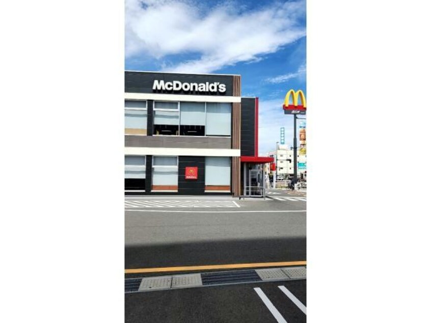 マクドナルド福山王子町店(その他飲食（ファミレスなど）)まで910m Ｍａｒｉｎｅ　Ｈｉｌｌ