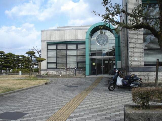 福山市北部図書館(図書館)まで562m シャン．ド．フルールⅡＢ