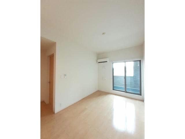  エミネンス　Ｂ