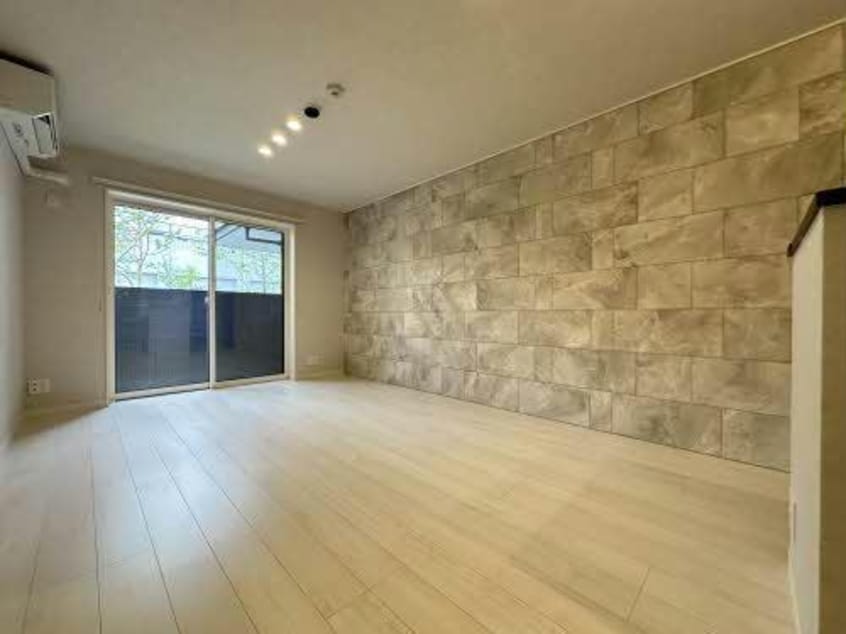  ソール　デ　リーヴル　西町