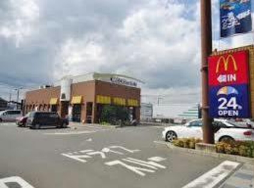 マクドナルド福山新涯中央店(その他飲食（ファミレスなど）)まで879m グリーン　オレンジ　B