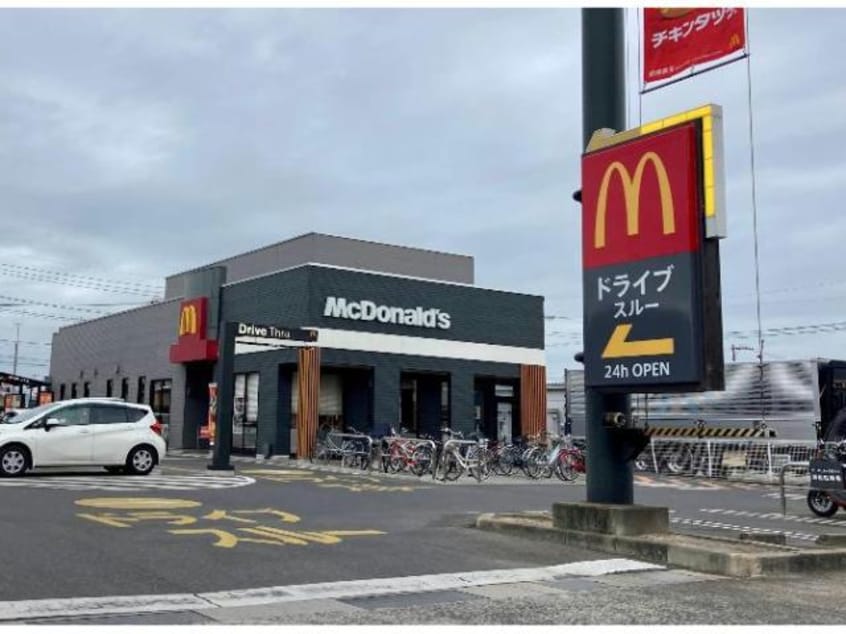 マクドナルド福山新涯中央店(その他飲食（ファミレスなど）)まで517m セレストガーデン新涯