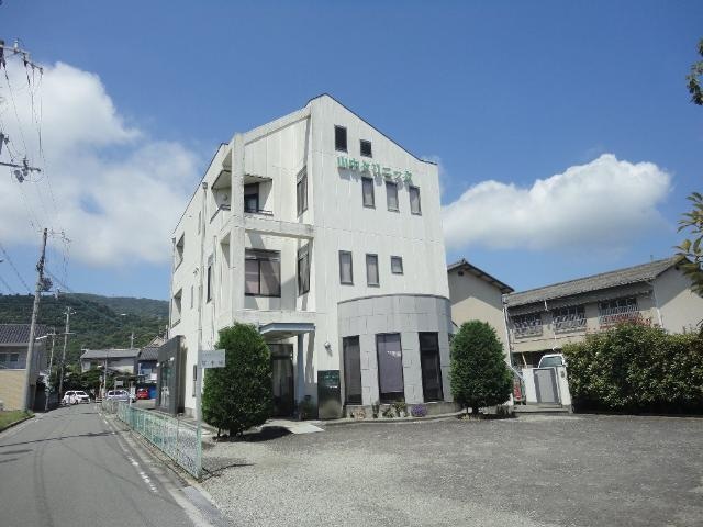 山中クリニックまで190ｍ フローラ