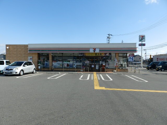 ｾﾌﾞﾝｲﾚﾌﾞﾝ JR竜野駅前店(コンビニ)まで898m ソレイユ（山津屋）