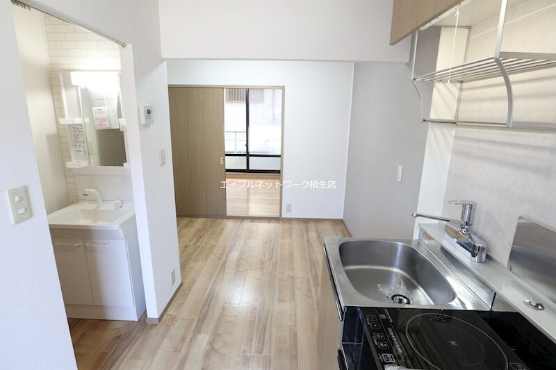  ラポール弐番館