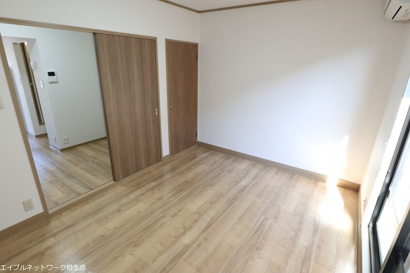  ラポール弐番館