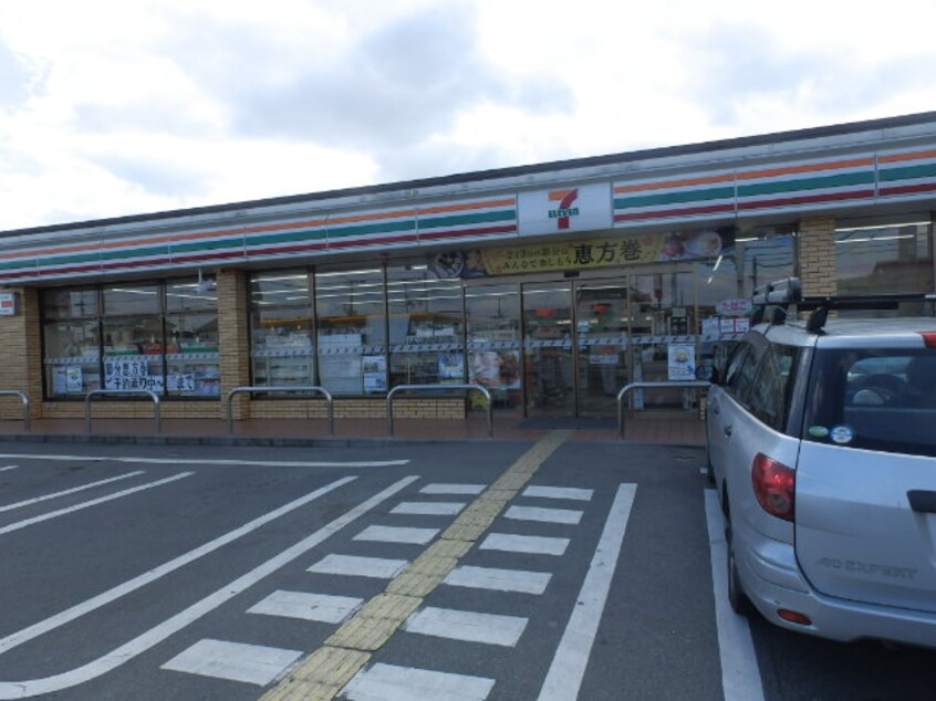 ｾﾌﾞﾝｲﾚﾌﾞﾝ たつの御津町釜屋店(コンビニ)まで656m グランドゥール御津 B棟