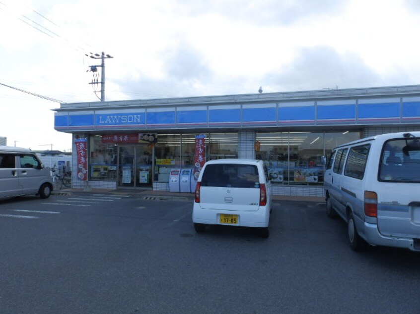 ﾛｰｿﾝ 御津苅屋店(コンビニ)まで703m ラフィエール