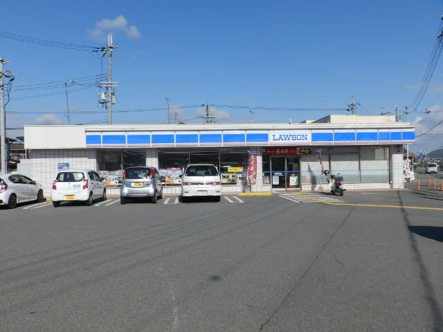 ﾛｰｿﾝ たつの新在家店(コンビニ)まで294m 揖保川町M借家