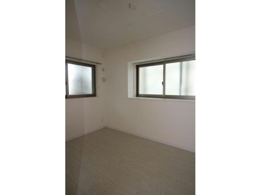  ヒカオオリエントマンション南館