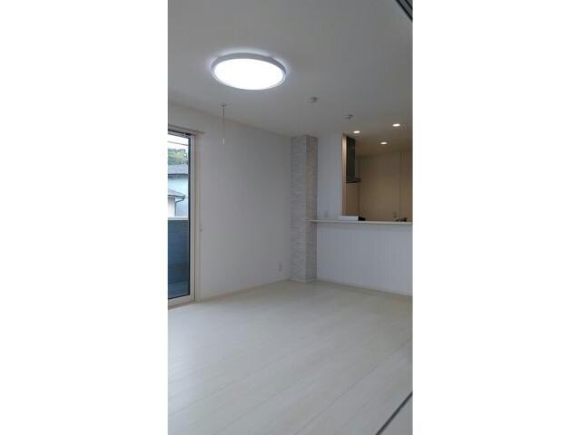  Saison　Lumiere（ｾｿﾞﾝ･ﾙﾐｴｰﾙ）