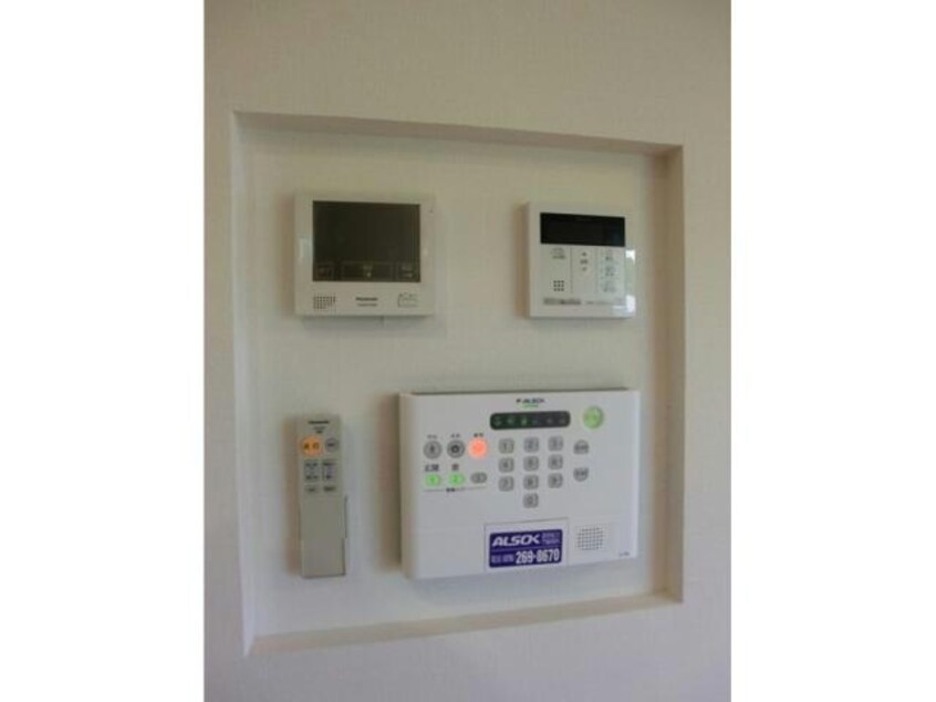  Saison　Lumiere（ｾｿﾞﾝ･ﾙﾐｴｰﾙ）