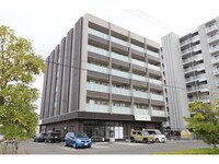 グランデ西金沢駅前