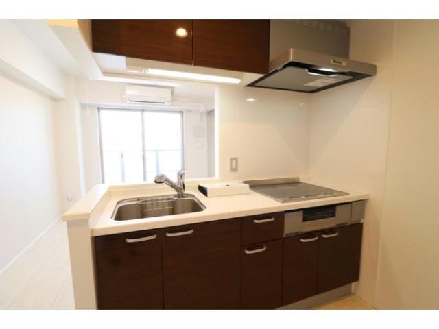  グランデ西金沢駅前