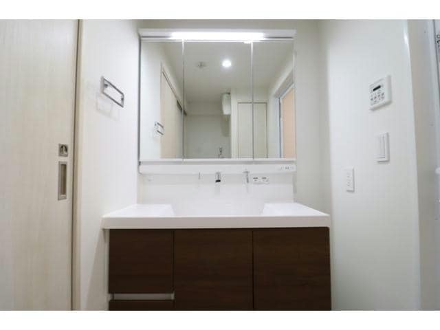  グランデ西金沢駅前