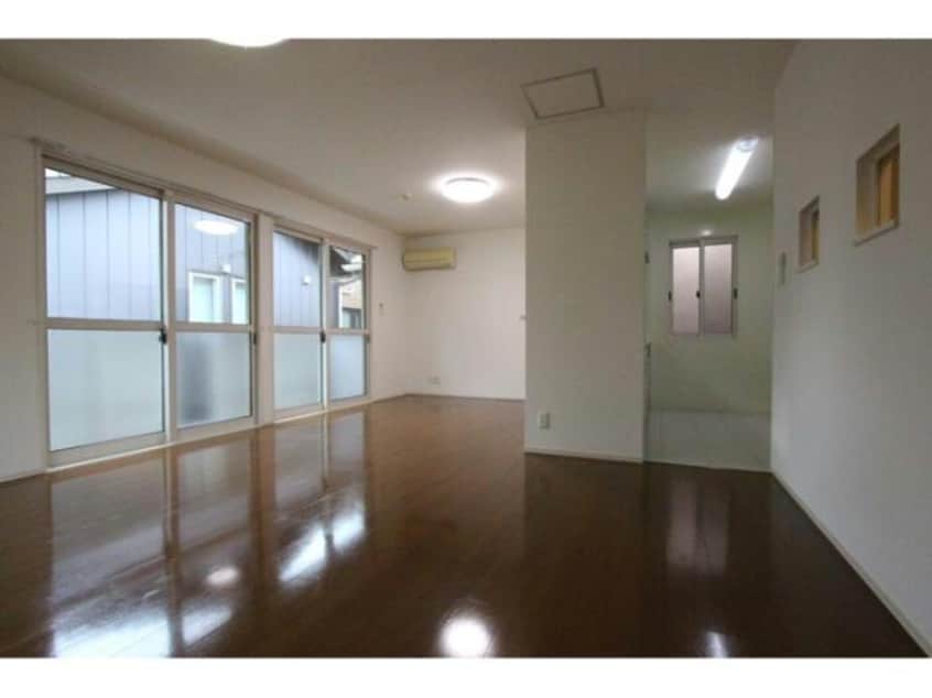  ローズコート西念　A