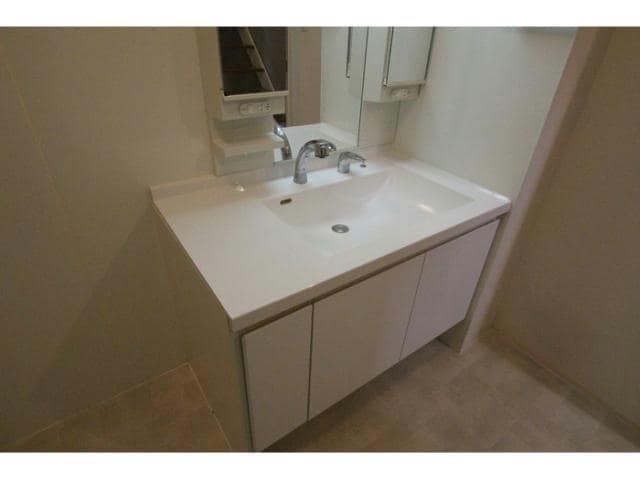  ローズコート西念　A