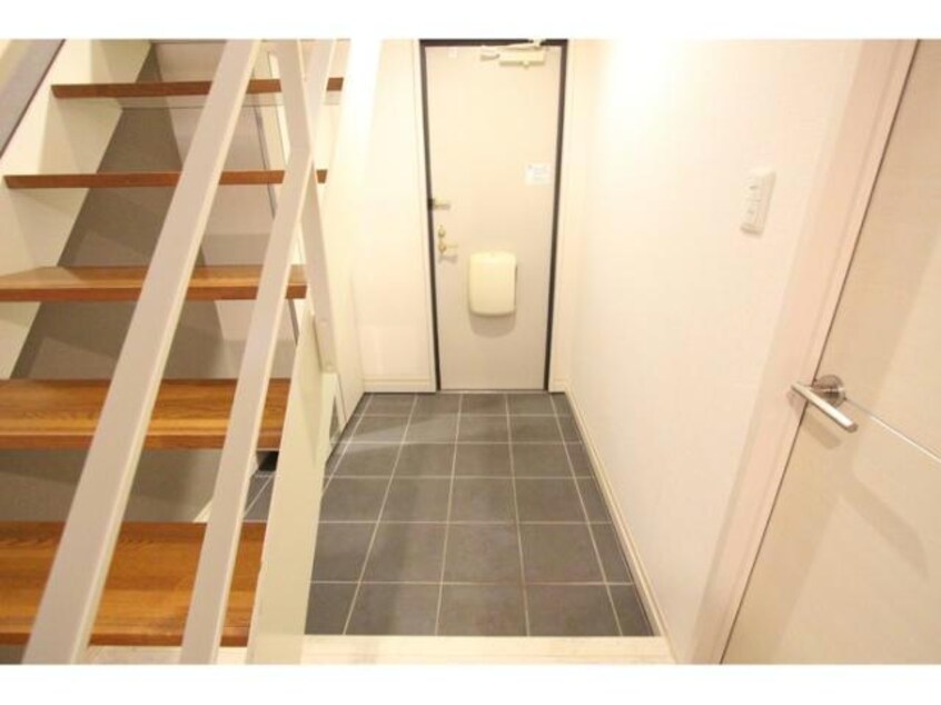  ローズコート西念　A