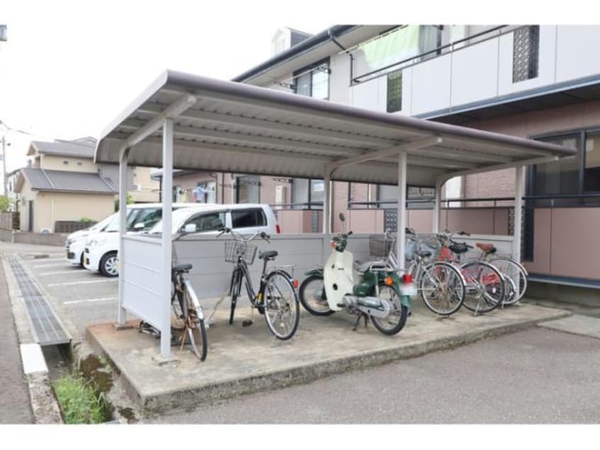  モンターニュリーブル　Ｂ棟