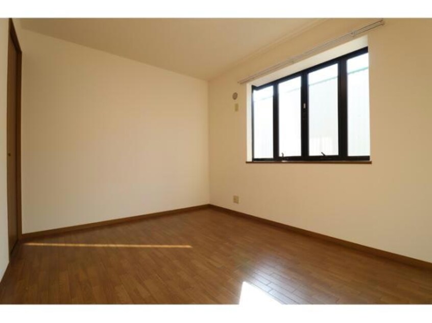  モンターニュリーブル　Ｂ棟