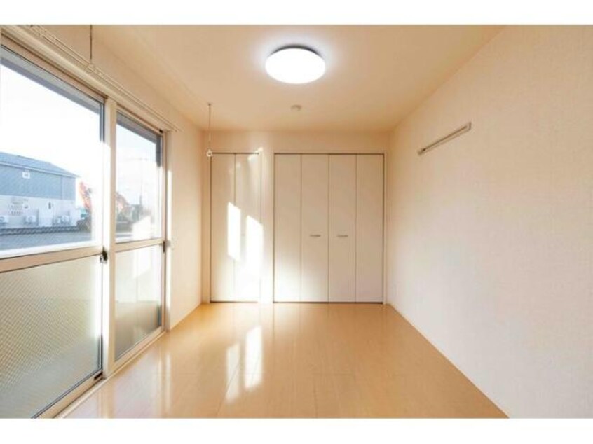  リビングタウン東金沢　A