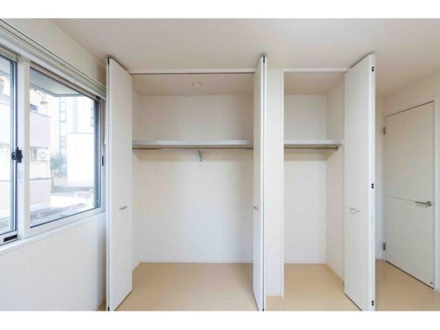  リビングタウン東金沢　A