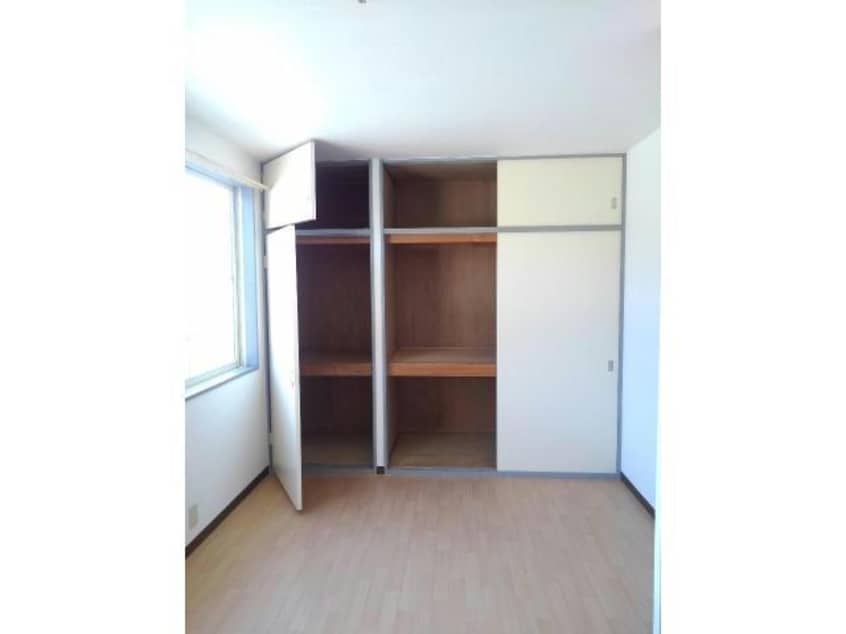  プラドール上荒屋