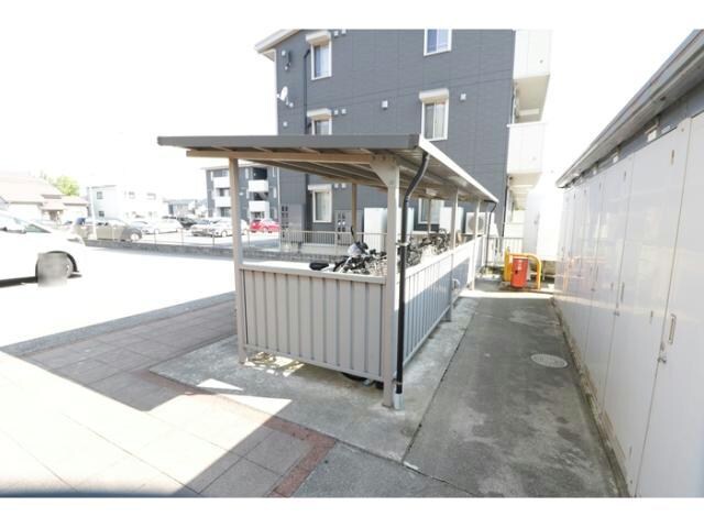  リビングタウン東金沢　B