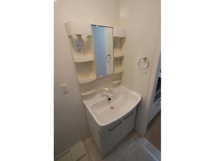  Ｕｎｄｉｎｅ（ｱﾝﾃﾞｨｰﾝ）