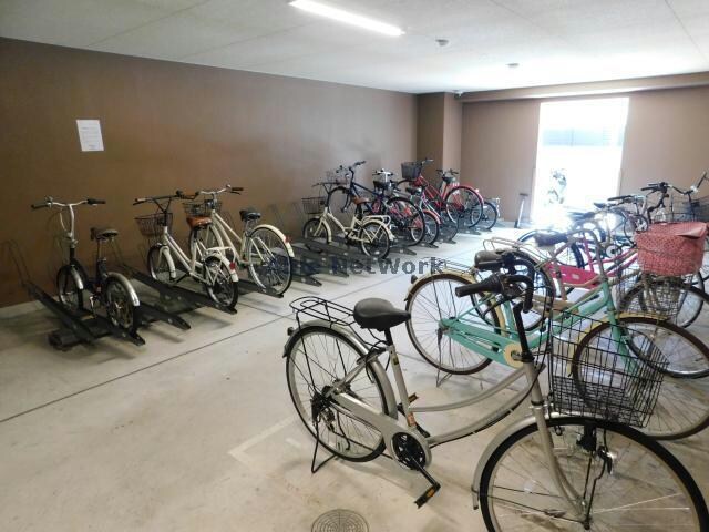 自転車駐輪場 プレサンス城北公園アクアージュ