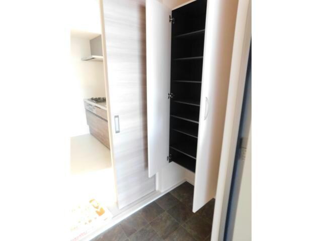 シューズボックス アドラ