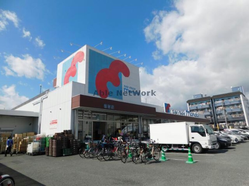 万代新森店(スーパー)まで406m sereno2