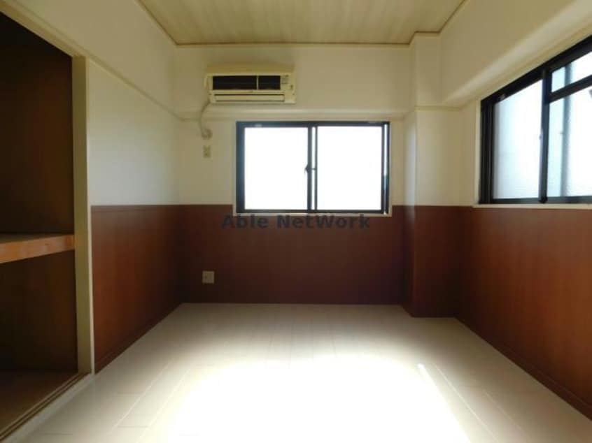 居室2 東洋プラザしろきた