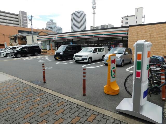 セブンイレブン大阪友渕町3丁目店(コンビニ)まで366m ウエストポイント