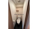 上部にトイレットペーパーを置けるスペースがあります！ ハイフェンス守口