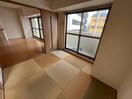 LDK横の和室です！ ハイフェンス守口