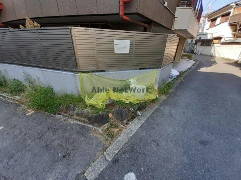 ゴミ置き場 ヴィラナリー今市