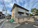 サニーハウスウィステリアの外観