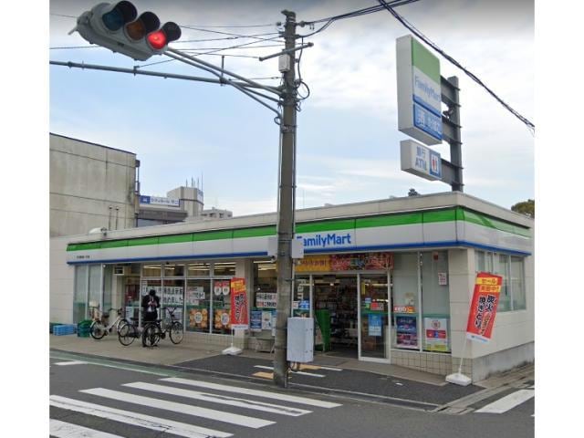 ファミリーマート守口竜田通一丁目店(コンビニ)まで326m シェーン・ヴェレ