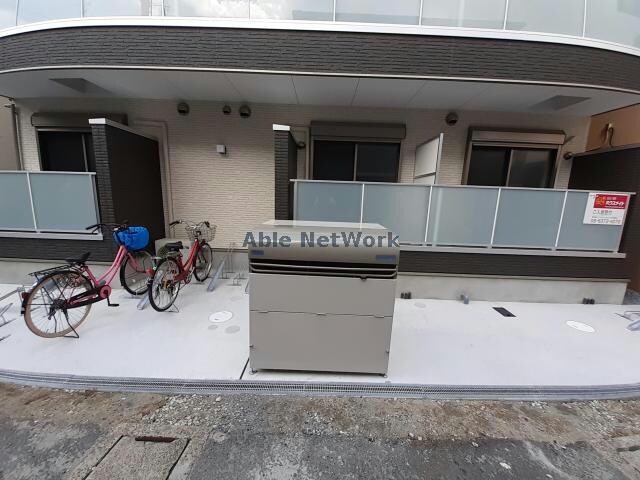 ゴミ置き場 F asecia Aura
