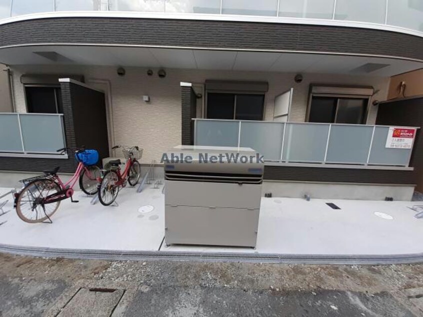 ゴミ置き場 F asecia Aura